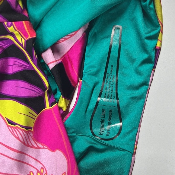 TRINA TURK Gemini Ruffle One-Piece Swimsuit ~ US  Size 6 - Picture 12 of 13